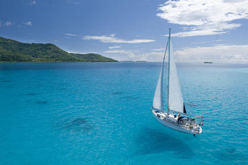 10-Day Sailing Cruise from Huahine to Bora Bora Including Taha'a and Raiatea