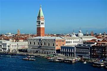 Venice walking tour and Gondola ride