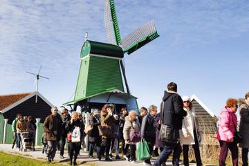 Private Day Trip to Zaanse Schans Windmills, Volendam and Edam from Amsterdam