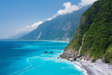 Taroko Gorge Small-Group Full-Day Tour from Hualien City