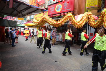 3-in-1 Evening Tour of Chinatown, Little India & Malaysian Cultural Show with Dinner