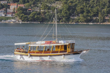 Dubrovnik Elafiti Islands Cruise with Lunch and Drinks