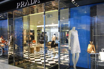 Private Tour: Prada Outlet Shopping Tour