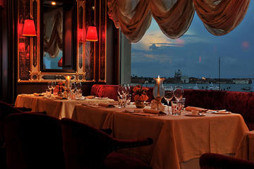 Venice Romantic Tour with Taxi Boat Transfer