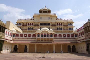 2-Day Private Tour of Jaipur from Delhi by Train