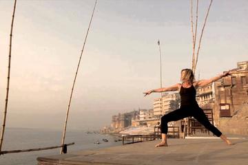 Varanasi: Spiritual Yoga tour with Morning Boat Ride