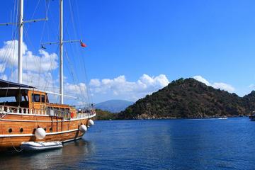 Boat trip to 12 islands with lunch