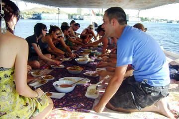12-Day Nile Felucca and Hurghada Tour with Sleeper Train