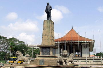 Arrival Transfer: Colombo Airport (CMB) to Colombo Hotels