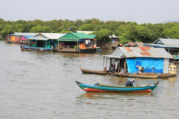 3-Hour Guided Floating Village Boat Tour in Siem Reap
