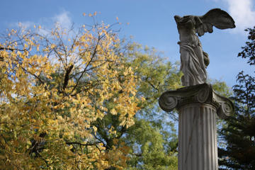 Paris 2-Hour Private Guided Tour to Père Lachaise Cemetery