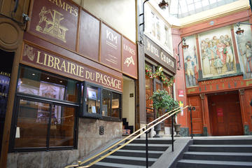 Paris 2-Hour Secret Covered Passages Private Tour