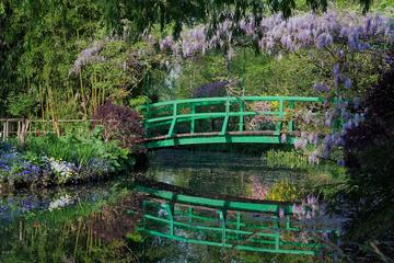 Small Group Tour of Giverny: Claude Monet's House and Gardens
