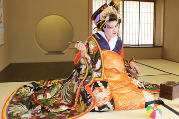 Transform Experience to Beautiful 'OIRAN' and Photo Shoot