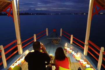 CANDLE LIGHT DINNER RIVER CRUISE