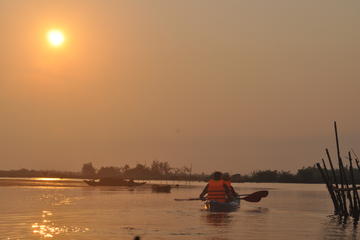 KAYAK EXCURSION WITH FLOATING BAR