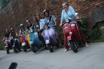 4-Hour Small-Group Evening Food Tour in Hue by Vespa