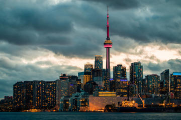Toronto and Niagara Falls private Tours