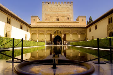 Alhambra Palace and Generalife Gardens Day Trip from Almeria