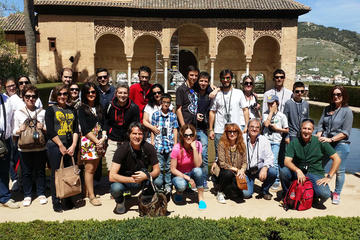 Skip the Line: Alhambra Palace Tour with Generalife Gardens