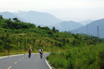 One-Day Private Country Biking and Panda Tour Around Qingcheng Mountain