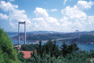 Two Continents with Dolmabahce Palace Half-day Tour From Istanbul