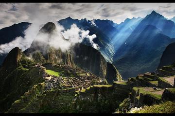Overnight Tour: Machu Picchu by Train from Cusco