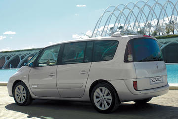 Private Car Transfer to Dubrovnik Airport from Tivat or Porto Montenegro