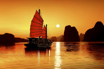 Small-Group Halong Bay Day Cruise Including Hotel Transfers from Hanoi