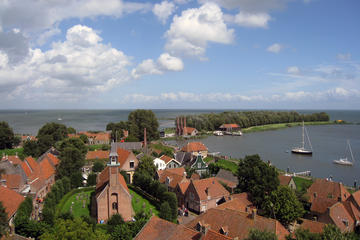 Zuiderzeemuseum Enkhuizen by Train combined with Canal Cruise in Amsterdam