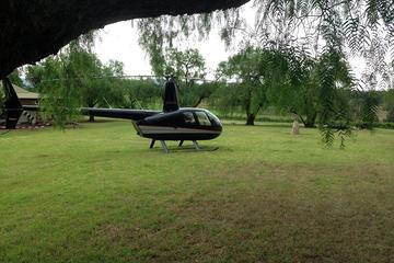 Hunter Valley Bubbly Breakfast Helicopter Tour from Cessnock