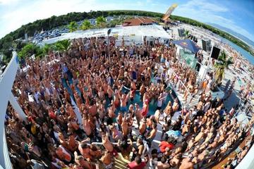 Split to Zrce Beach Round-Trip Luxury Minibus Transfer