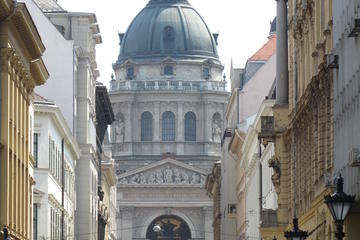 Best Pest Walking Tour in small groups