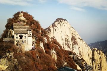 2-Day Xi'an Private Tour of Terracotta Army and Huashan Mountain