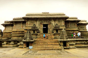 Private Day Trip from Bangalore to Belur, Halebid and Shravanabelagola