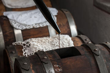 Modena Food and Wine Tour Including Parmigiano Reggiano and Balsamic Vinegar Tastings