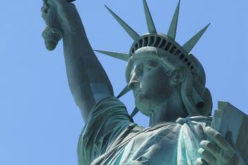 New York City Package: Statue of Liberty Reserve Ticket, THE TOUR and Lunch or Dinner