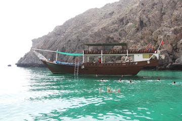 Musandam Dibba Cruise With Pickup From Dubai