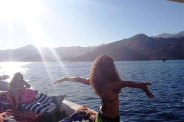 Musandam Dibba Cruise With Pickup From Fujairah