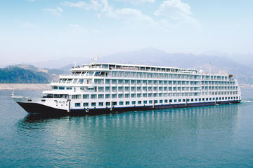 3-Night Century Sky Yangtze River Luxury Cruise Tour From Chongqing to Yichang