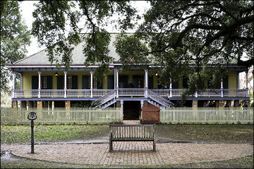 Laura Plantation Tour from New Orleans
