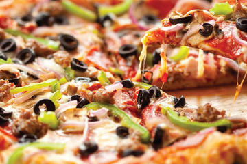 Private Pizza Master Class and Wine in Tuscany