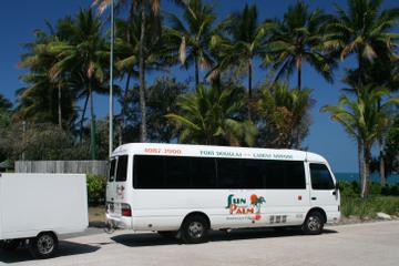 Cairns Departure Transfer: Northern Beaches and Port Douglas Hotel to Airport