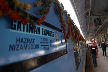 2 Days Agra Jaipur tour by Luxury trains from Delhi