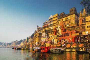 Budget Transfer by Car from Agra to Varanasi Hotel