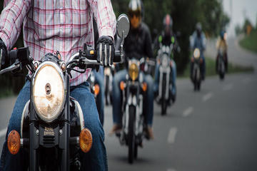 Fatehpursikri(Agra) tour by a Royal Enfield Bullet Motorcycle