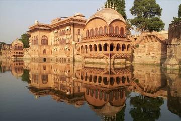 Full Day Fatehpur Sikri, Bharatpur and Deeg Palace Tour