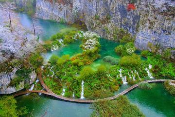 Plitvice Lakes NP Day Trip with Stop in Knin from Split or Trogir