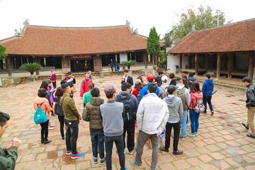 Private Tour: Duong Lam Ancient Village Day Tour