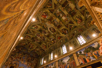 Early Entrance Vatican Tour with Sistine Chapel and St Peters Basilica in Spanish